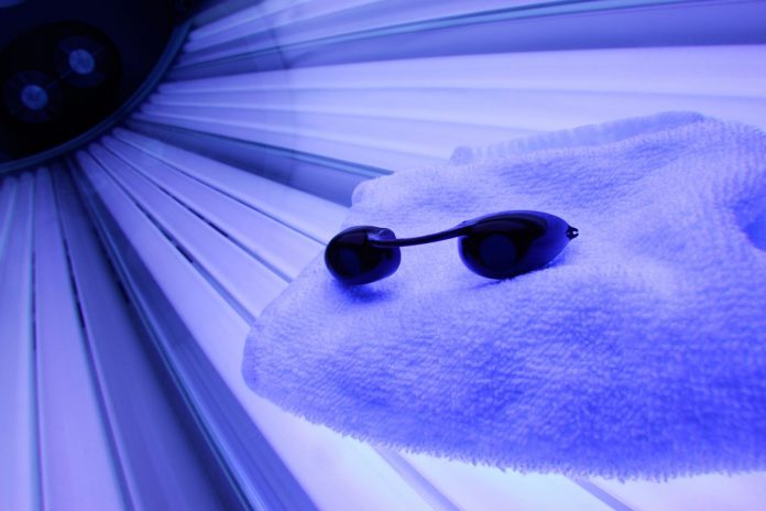 Research finds tanning salons likely to cause skin cancer even without sunburn