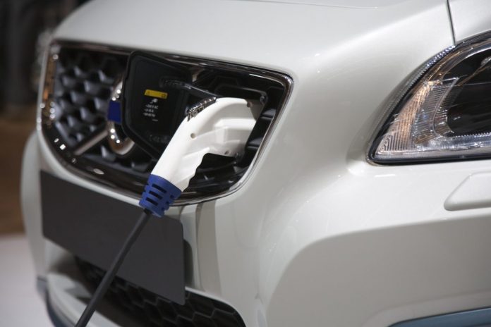 Electric cars could cut oil imports
