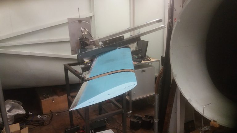 Folding wing tips could improve aircraft performance