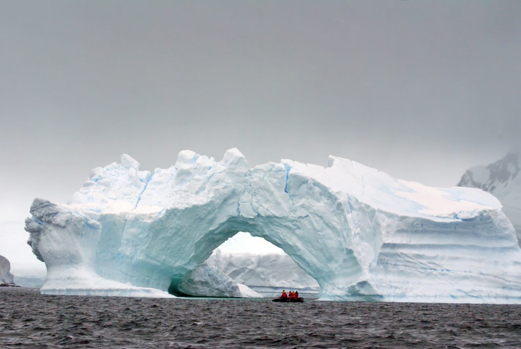 antarctic ice shelf, solar heat in ocean