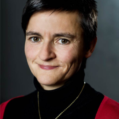 Prof Dr Anke Hagen