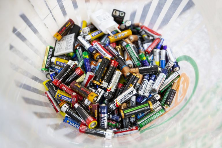 raw materials for batteries