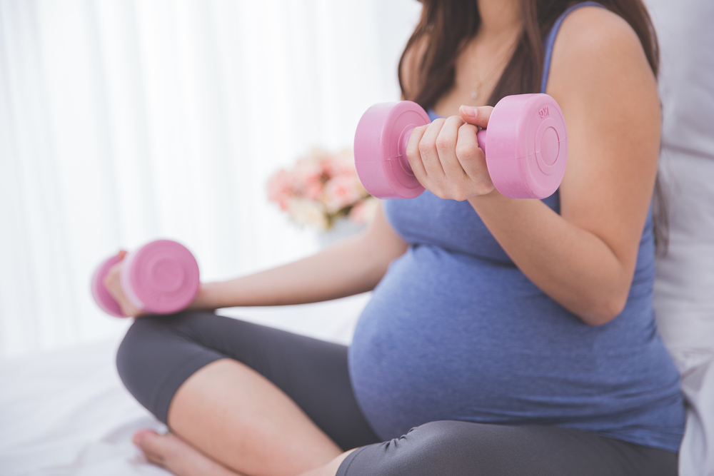 10 Ways to treat back pain while pregnant by EIH