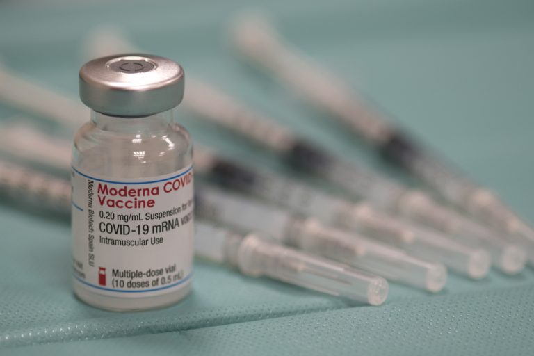 NHS moderna jabs, vaccine take-up