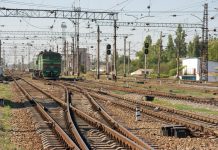 low carbon locomotive