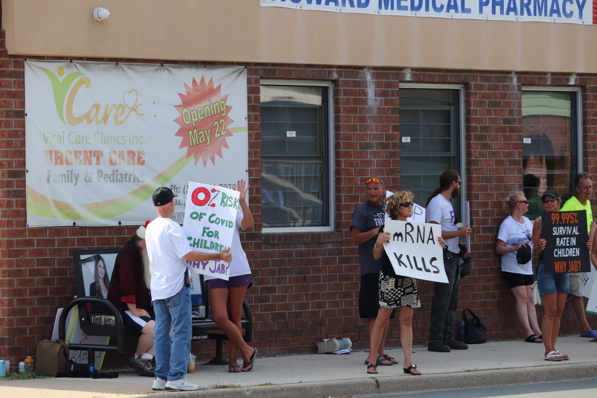 Anti-vaxxers protesting outside medical pharmacy in U.S.