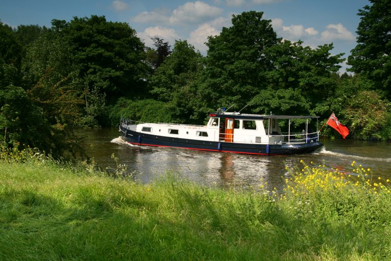 boat on the river thames