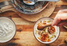 Healthy Yogurt with Caramelized Figs, Honey and Pistachio