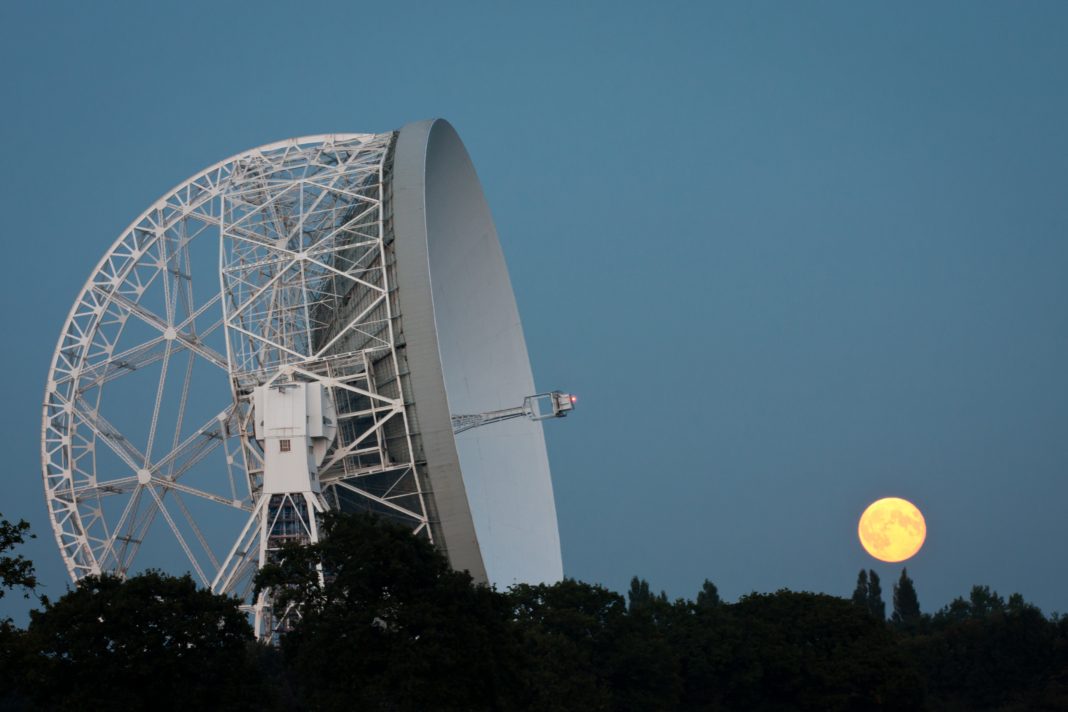 Supermoon and Lovell Radio Telescope, Jodrell Bank Observatory, Cheshire, UK