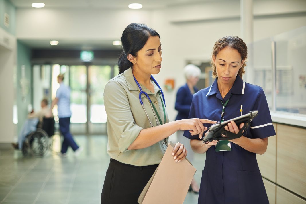 staff nurse consulting ward doctor