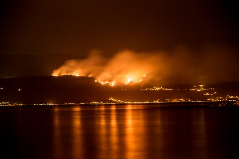 Ongoing blaze from Greece wildfires forces massive Rhodes evacuation
