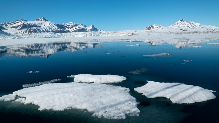 Arctic dipole reversal: Key factor in arctic sea ice trend