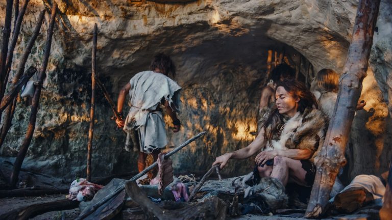 Challenging prehistoric gender roles: Women as hunters too