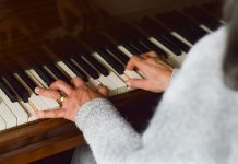 Pianist's hands