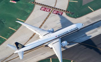 Singapore Airlines Boeing 777-300/ER, SAF