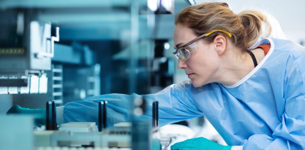Robotic screening platform for T cell growth Photo: SINTEF/Geir Mogen