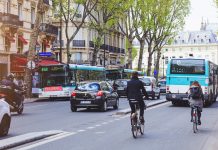 Traffic on a Paris street